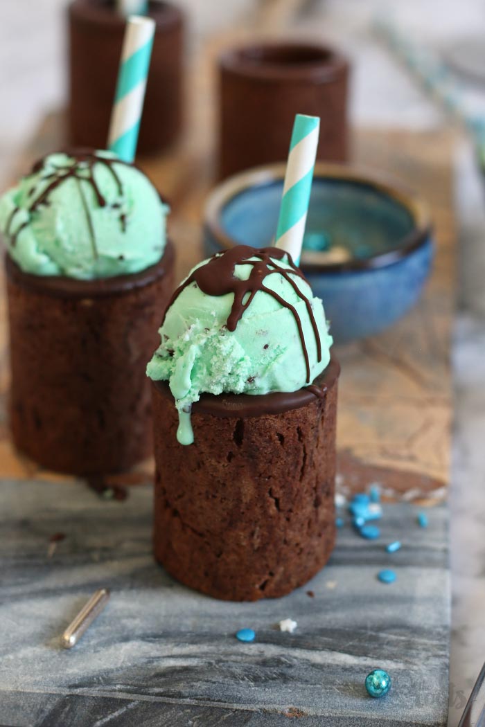 Chocolate Cookie Shots | Bake to the roots