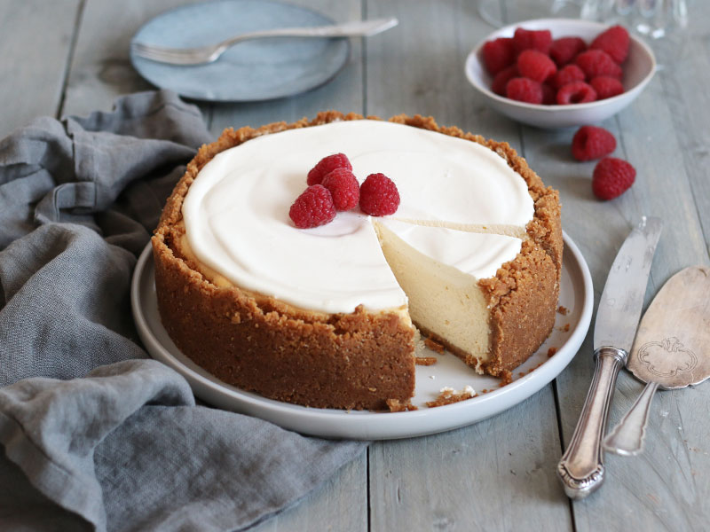 Rustic Cheesecake with Sour Cream Topping | Bake to the roots