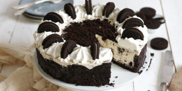 No-Bake Oreo Cheesecake | Bake to the roots