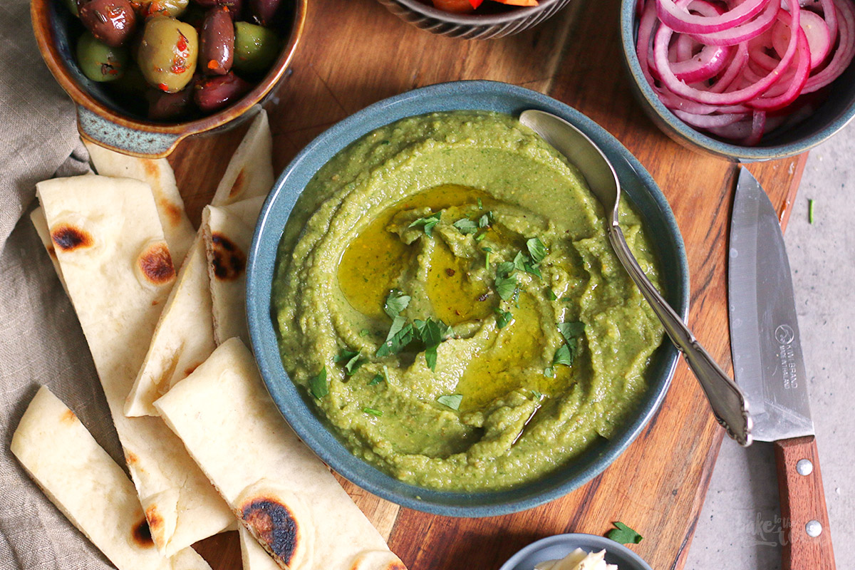 Vegan Lentil Dip with Flatbread (Naan) | Bake to the roots