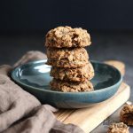 Vegane Dinkelflocken Cookies | Bake to the roots