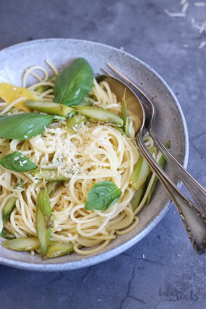 Spaghetti con asparagi e limone | Bake to the roots