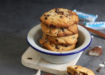 Bounty Chocolate Chip Cookies | Bake to the roots