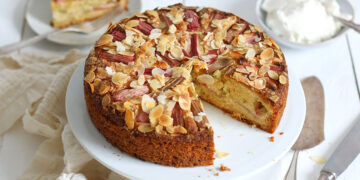 Almond Rhubarb Cake | Bake to the roots