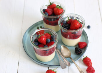 Bayerische Creme mit Beeren | Bake to the roots