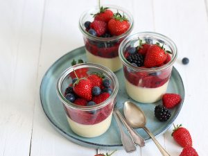 Fruit & Bavarian Cream Verrines - Our recipe with photos