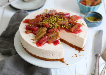 No-Bake Roasted Rhubarb Biscoff Cheesecake | Bake to the roots