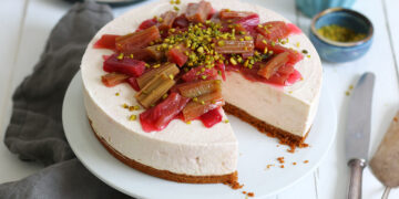 No-Bake Roasted Rhubarb Biscoff Cheesecake | Bake to the roots