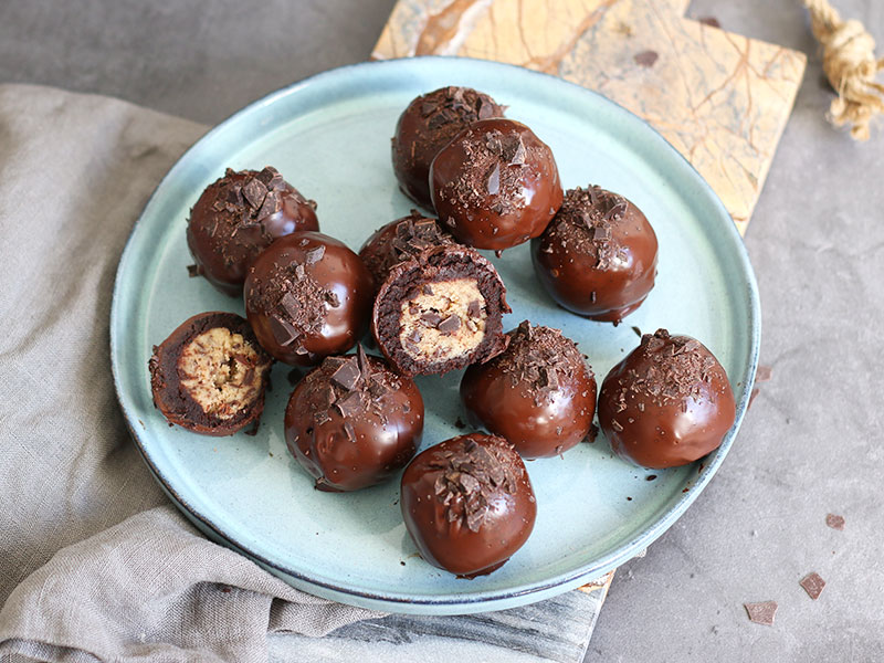 Cookie Dough Brownie Balls | Bake to the roots