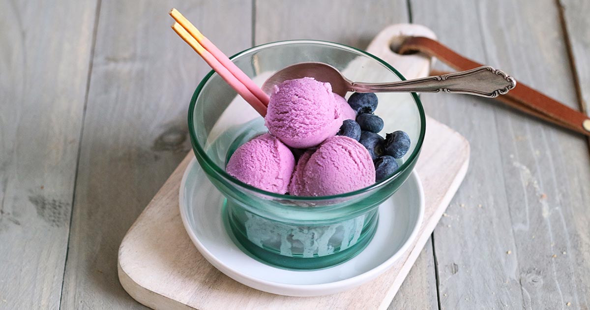 Ube Vanille Eiscreme | Bake to the roots