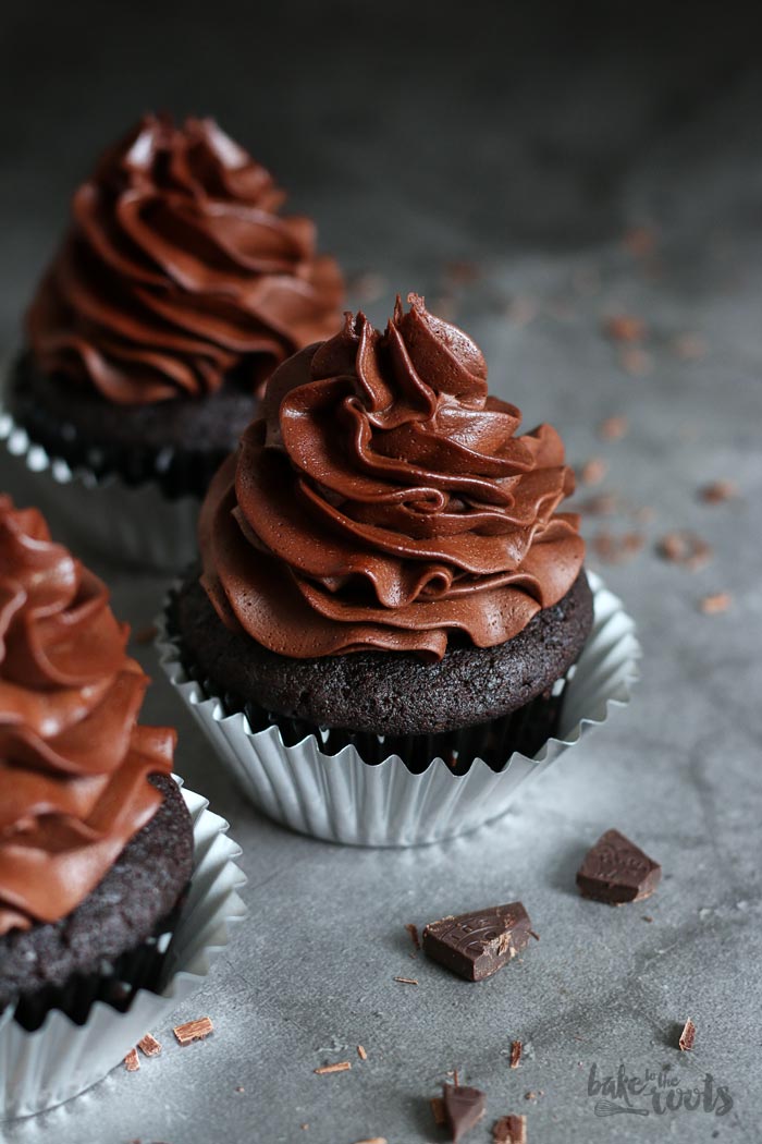 Chocoholic Cupcakes | Bake to the roots