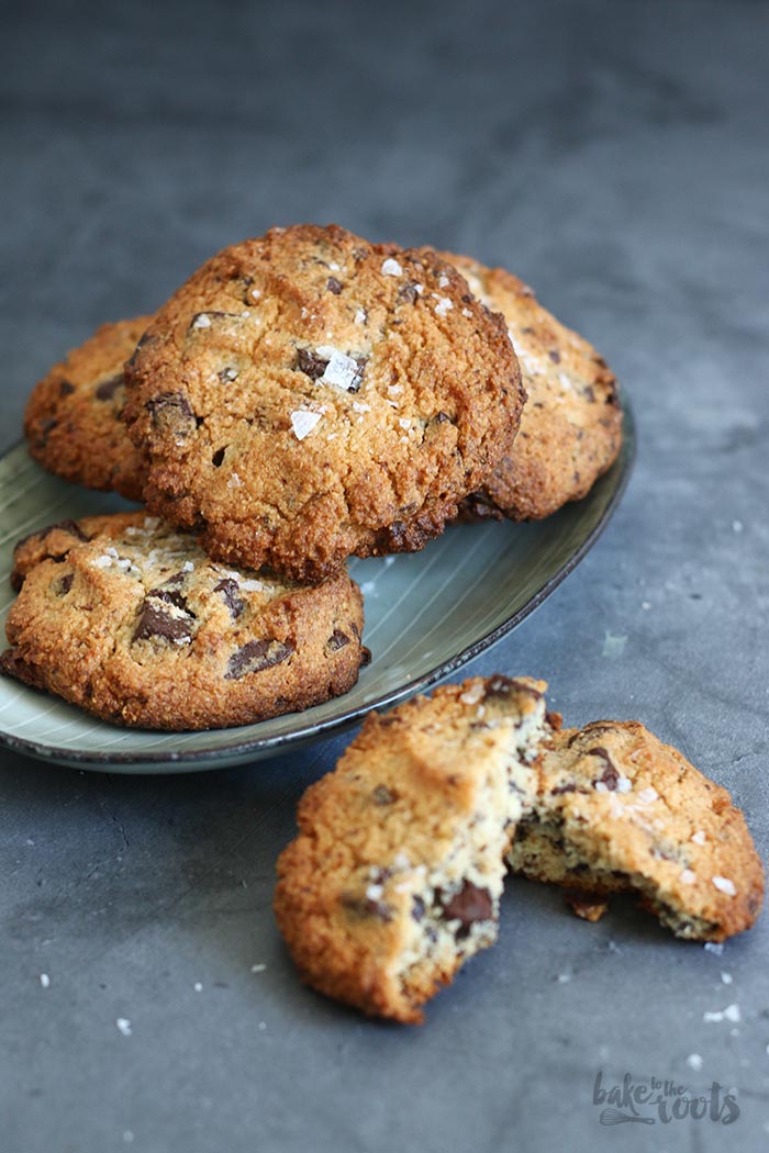Gluten-Free Salted Chocolate Chip Cookies | Bake to the roots