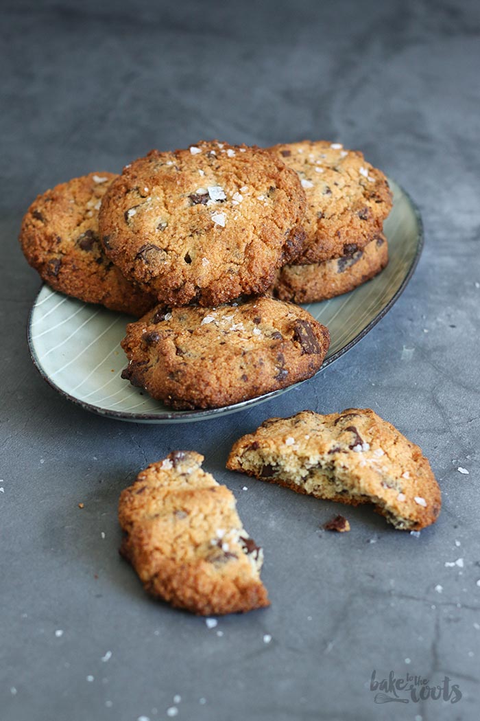 Gluten-Free Salted Chocolate Chip Cookies | Bake to the roots