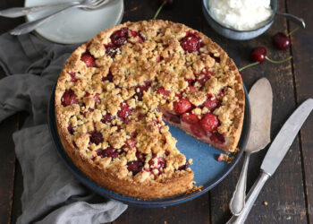 Kirsch Streuselkuchen | Bake to the roots
