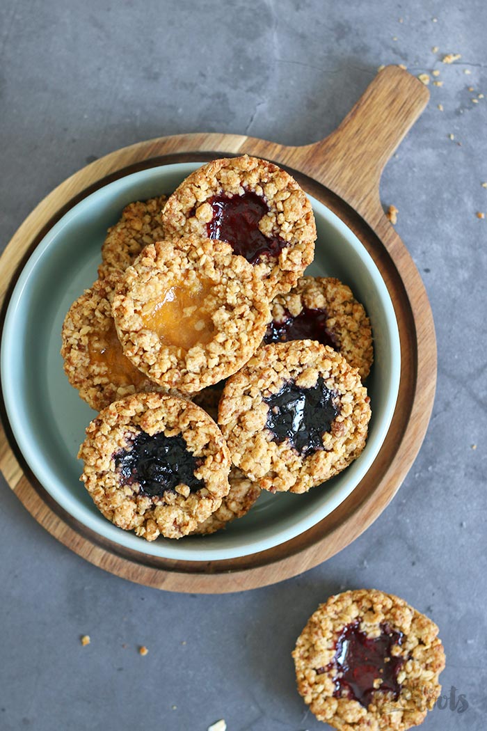 Oatmeal Spelt Jammies | Bake to the roots