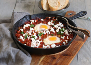 Shakshuka mit Schwarzen Bohnen | Bake to the roots