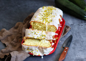 Zucchini Kastenkuchen (zuckerreduziert) | Bake to the roots