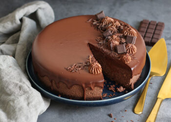 The Perfect Chocolate Cheesecake | Bake to the roots