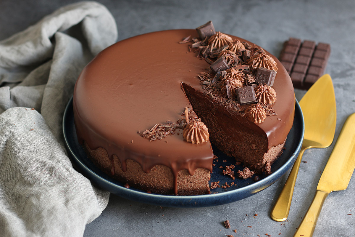 The Perfect Chocolate Cheesecake | Bake to the roots