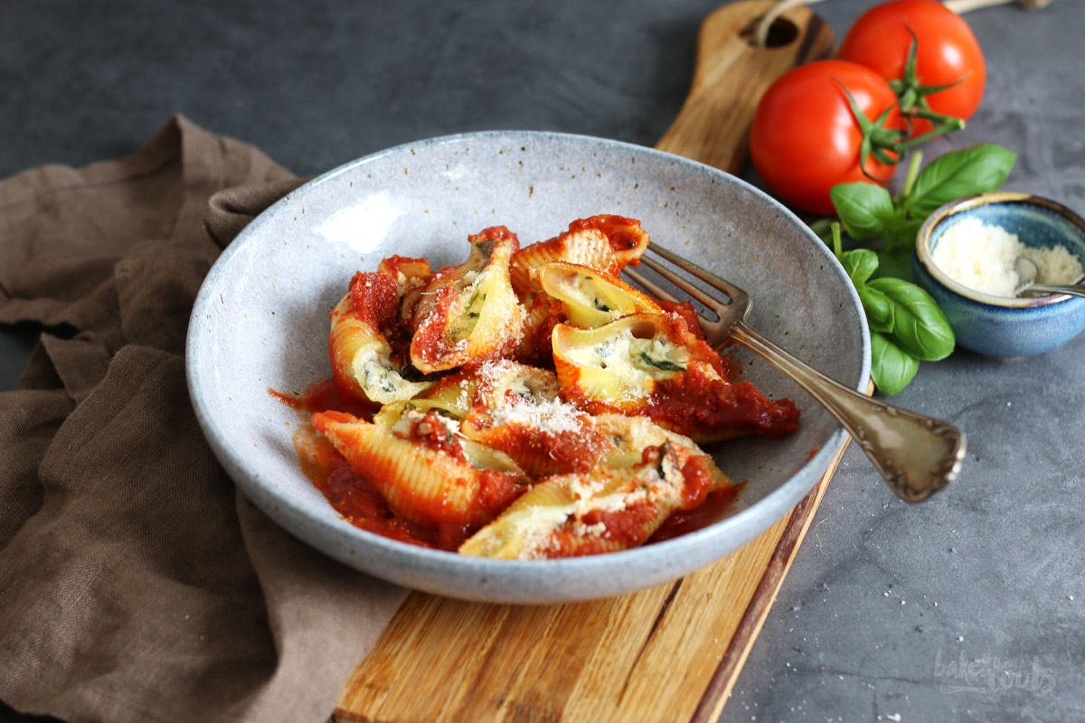 Spinach & Ricotta Stuffed Pasta Shells | Bake to the roots