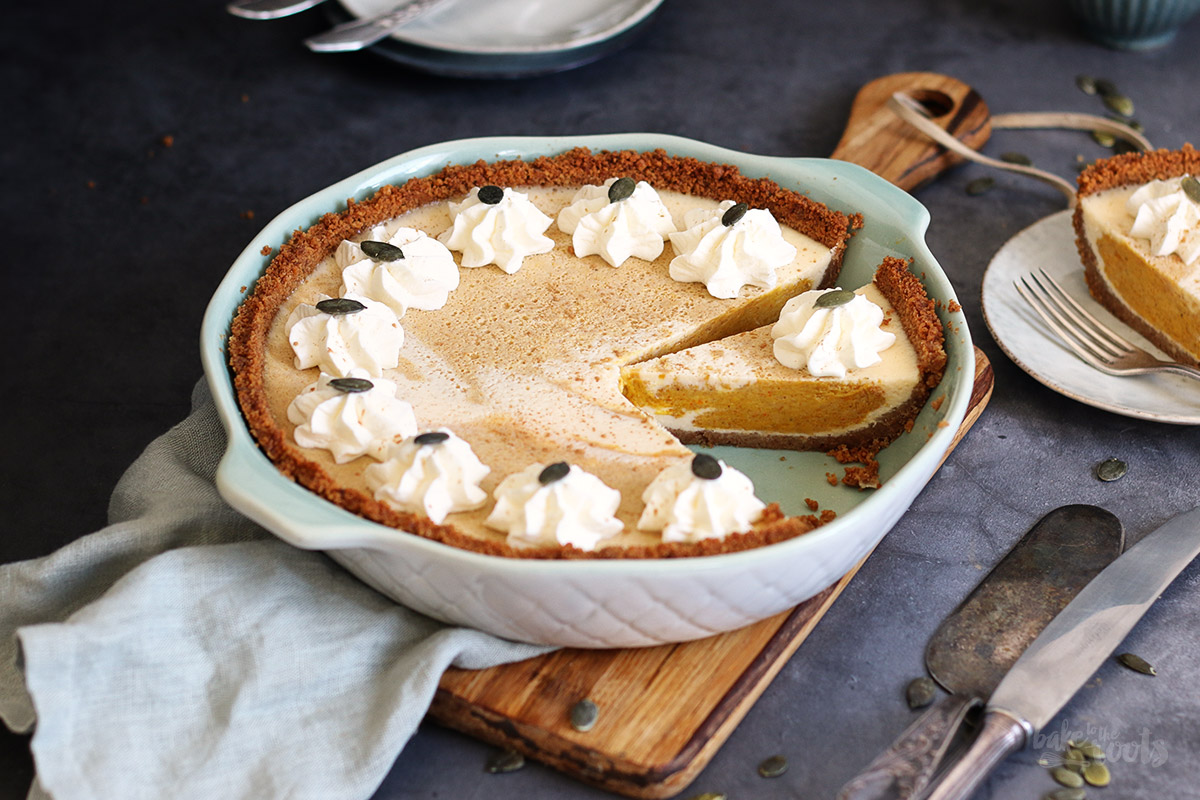 Pumpkin Cheesecake Pie | Bake to the roots