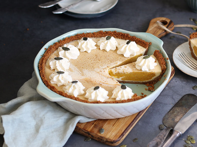 Pumpkin Cheesecake Pie | Bake to the roots