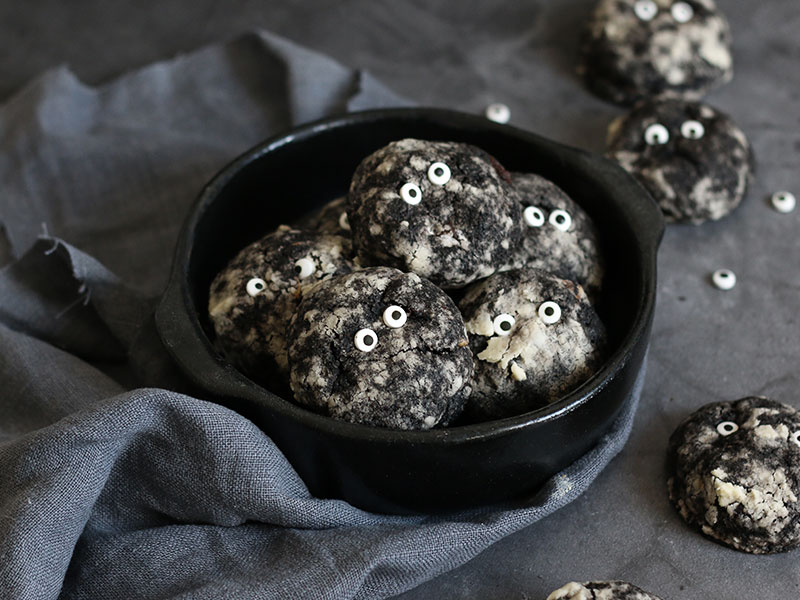 Halloween Double Chocolate Peanut Butter Monster Cookies | Bake to the roots