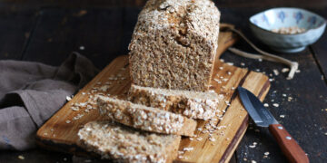 Einfaches Vollkorn Dinkel Hafer Brot | Bake to the roots