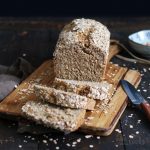 Einfaches Vollkorn Dinkel Hafer Brot | Bake to the roots