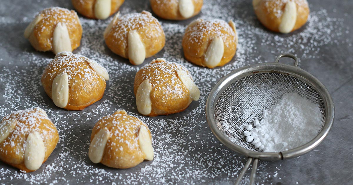 Frankfurt Bethmännchen (Almond Christmas Cookies) | Bake to the roots