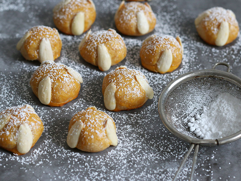 Frankfurt Bethmännchen (Almond Christmas Cookies) | Bake to the roots