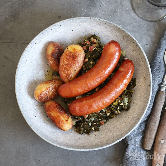 Grünkohl mit Pinkel (Kale with Smoked Knockwurst) | Bake to the roots