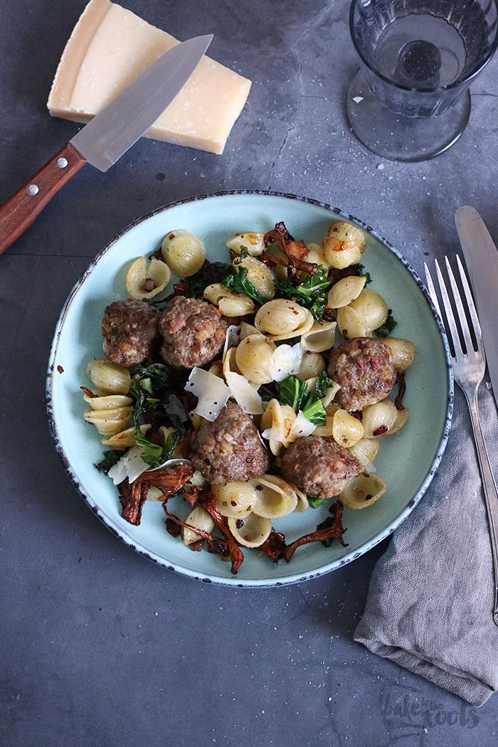 Pasta with Meatballs, Mushrooms, and Kale | Bake to the roots