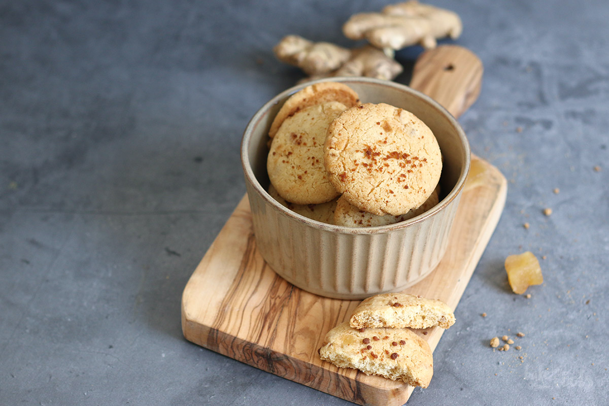 Easy Ginger Cookies | Bake to the roots