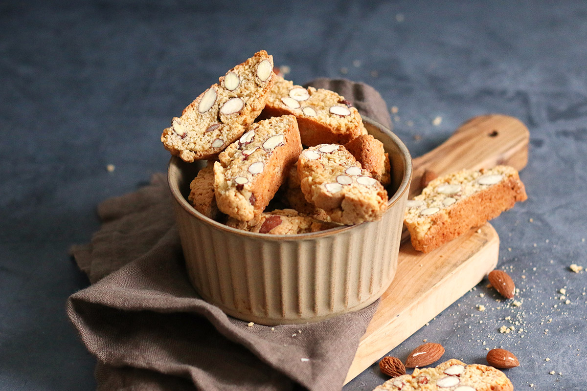 Almond Cantuccini | Bake to the roots