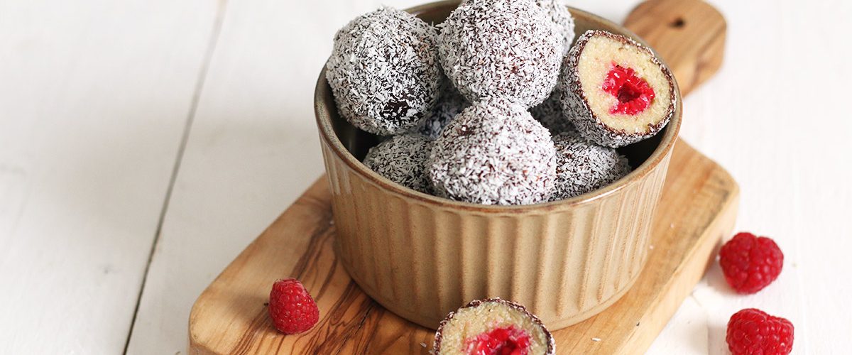 Vegan Raspberry Lamington Energy Balls | Bake to the roots
