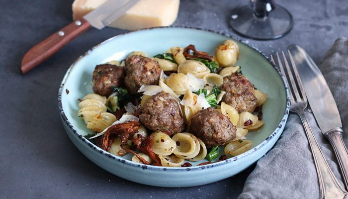 Pasta with Meatballs, Mushrooms, and Kale | Bake to the roots