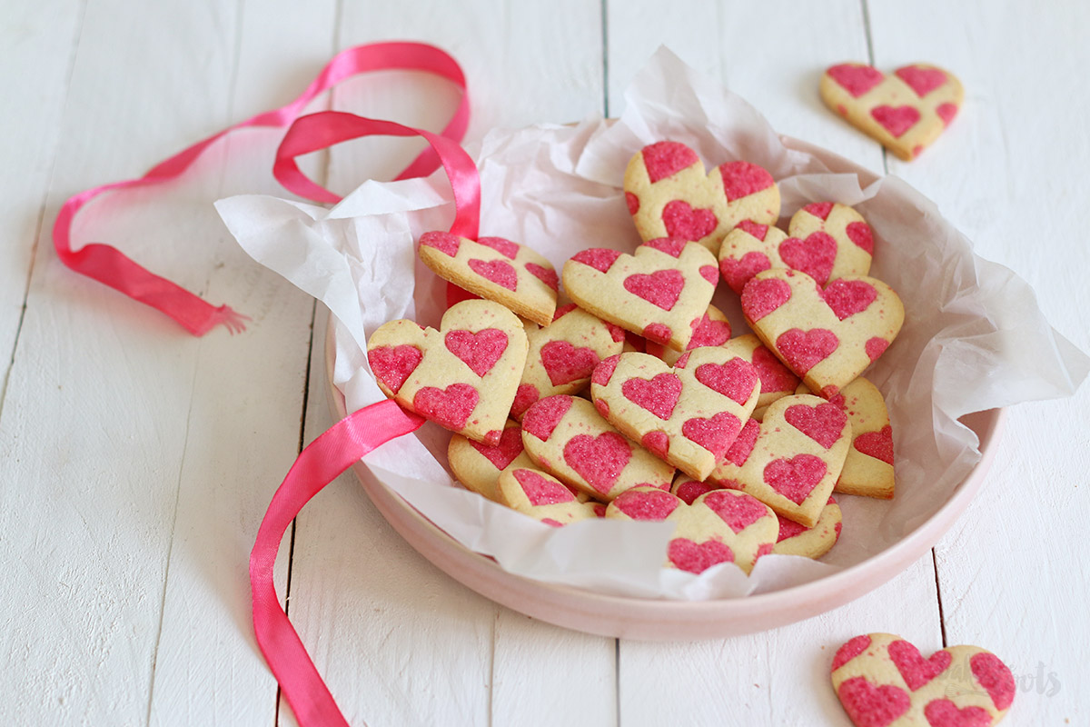 Valentine’s Day Heart Cookies | Bake to the roots