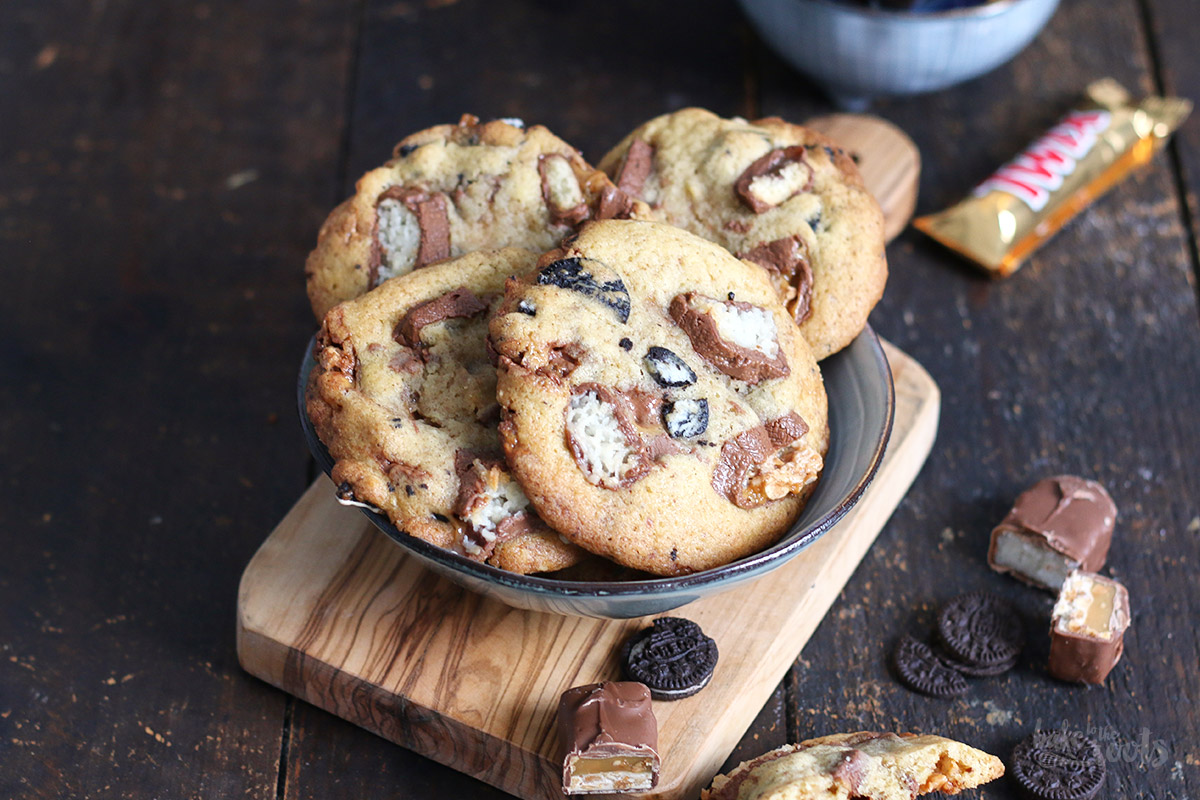 Impossible Chocolate Candy Bars Cookies | Bake to the roots