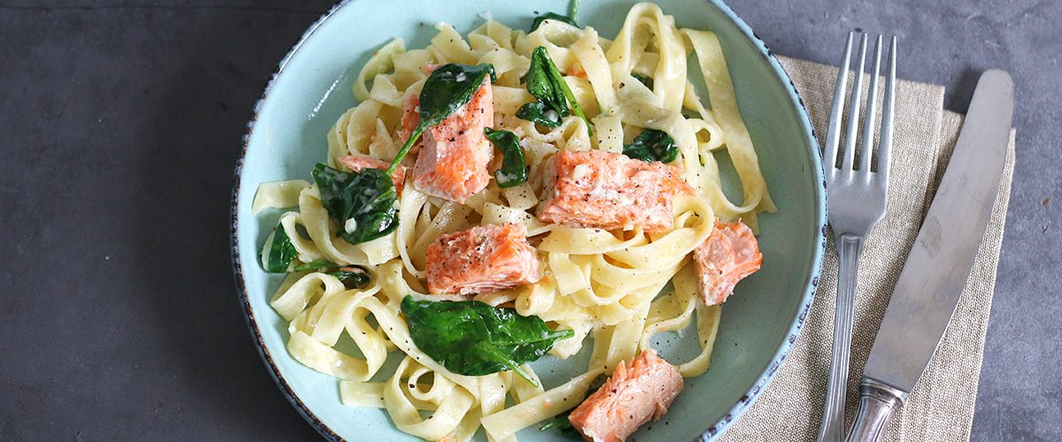 Tagliatelle with Salmon & Spinach | Bake to the roots