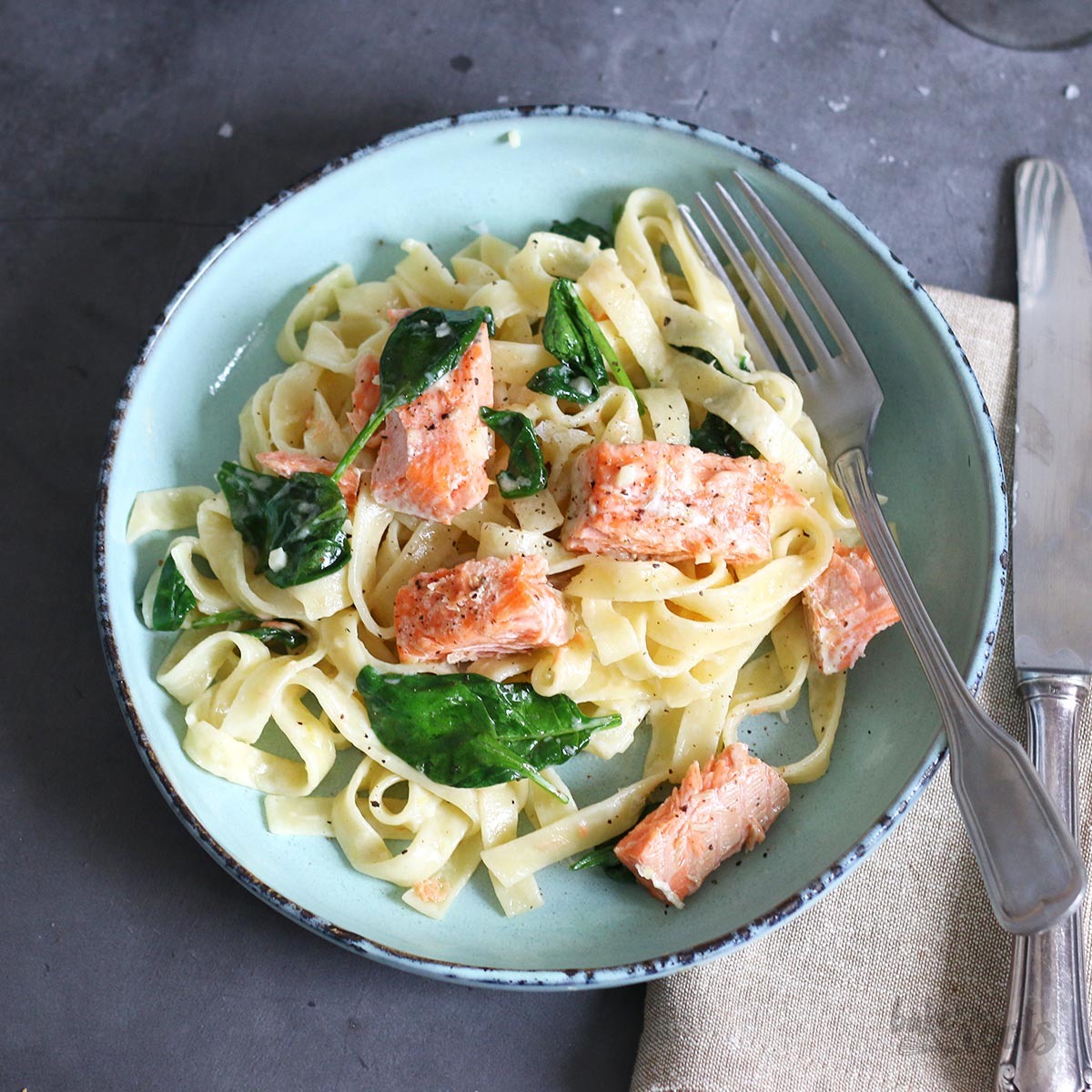Tagliatelle with Salmon & Spinach Bake to the roots