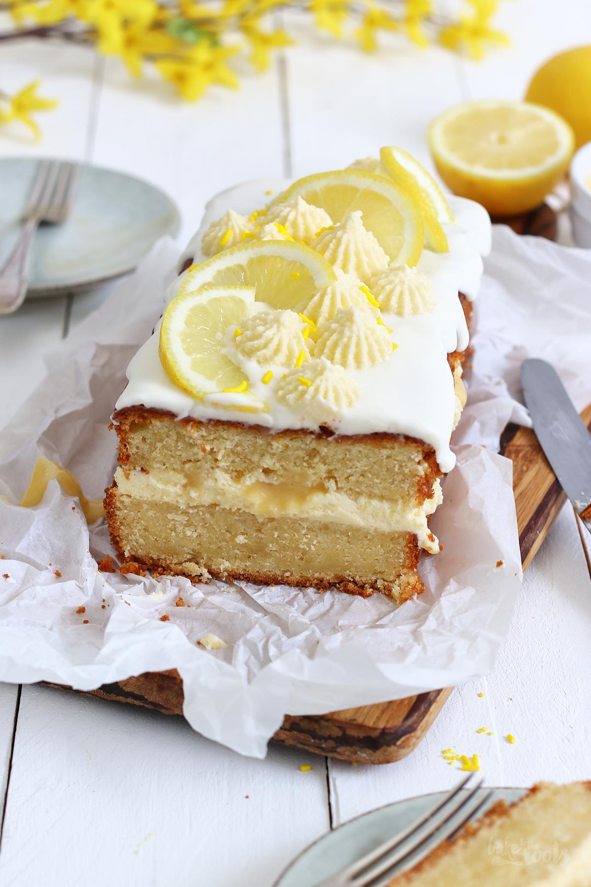 Buttermilk Lemon Pound Cake with Lemon Curd | Bake to the roots