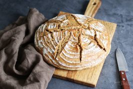 Einfaches Sauerteig Brot | Bake to the roots