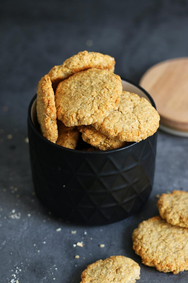 Swedish Havreflarn – Oatmeal Cookies (sugar-free) | Bake to the roots