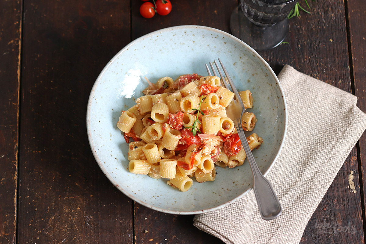 Baked Feta Pasta with Tomatoes | Bake to the roots