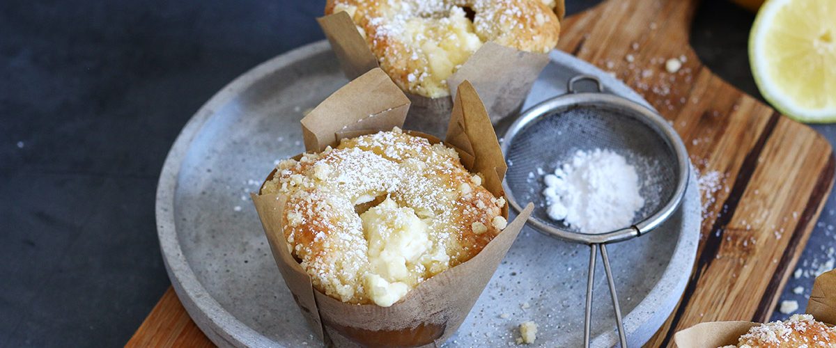 Lemon Curd Cheesecake Streusel Muffins | Bake to the roots