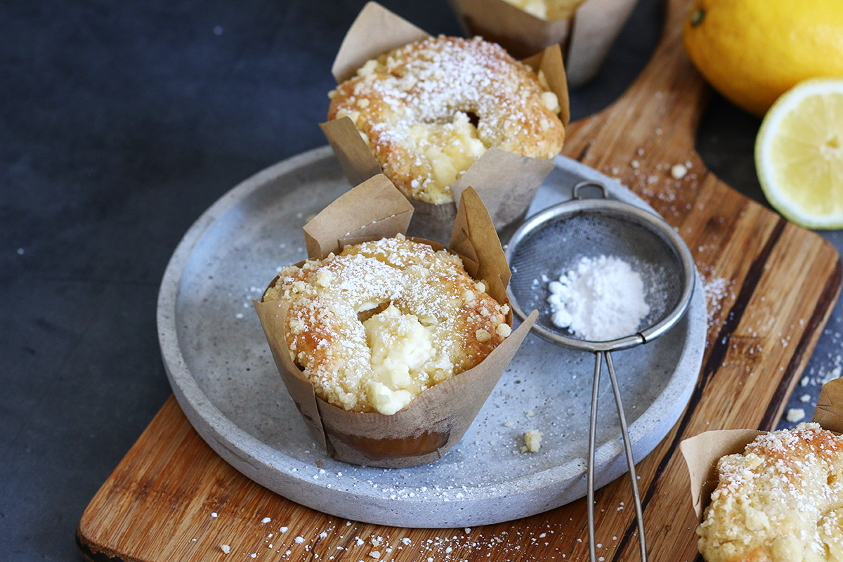 Cheesecake Streusel Muffins mit Lemon Curd | Bake to the roots