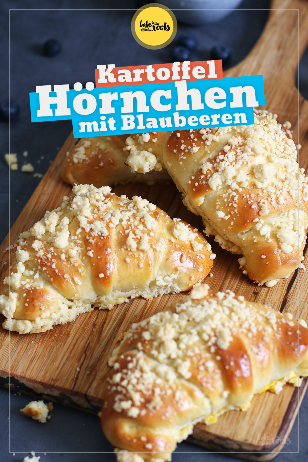 Kartoffel Hörnchen mit Blaubeeren & Streuseln | Bake to the roots