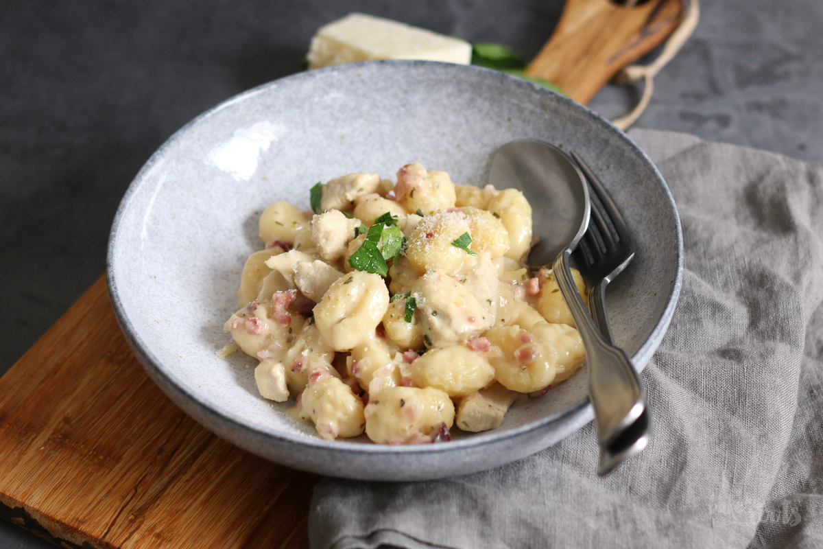 Chicken Bacon Gnocchi Pan | Bake to the roots