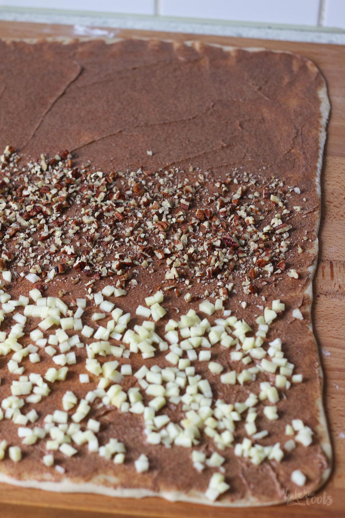 Vegan Swedish Apple Pecan Cinnamon Rolls (Kanelbullar) | Bake to the roots